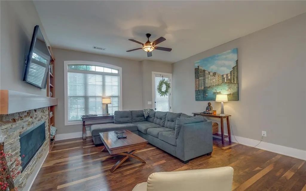 305 Alderwood Lane, Sandy Springs, Georgia 30328, 3 Bedrooms Bedrooms, ,3 BathroomsBathrooms,Residential,Sold,305 Alderwood Lane,5860540