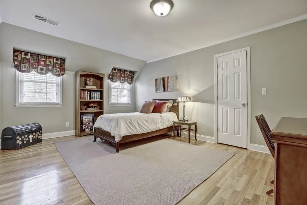1581 Huntingdon Trail, Sandy Springs, Georgia 30350, 5 Bedrooms Bedrooms, ,5 BathroomsBathrooms,Residential,Sold,1581 Huntingdon Trail,5805247
