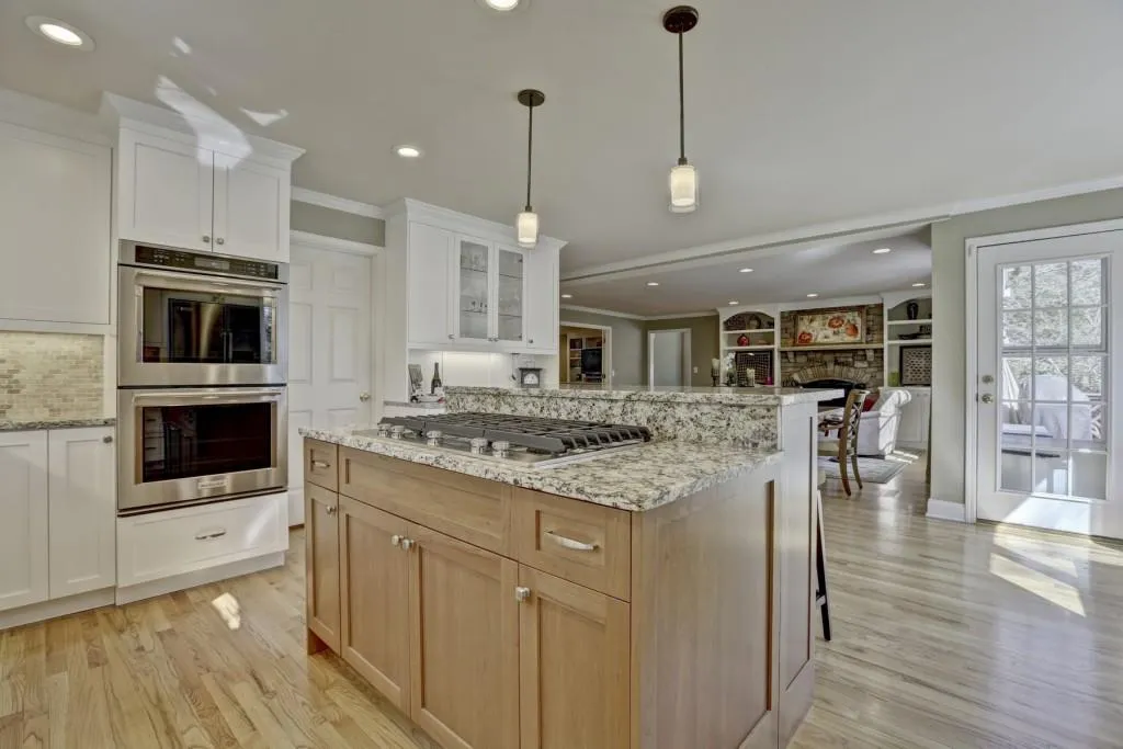 1581 Huntingdon Trail, Sandy Springs, Georgia 30350, 5 Bedrooms Bedrooms, ,5 BathroomsBathrooms,Residential,Sold,1581 Huntingdon Trail,5805247
