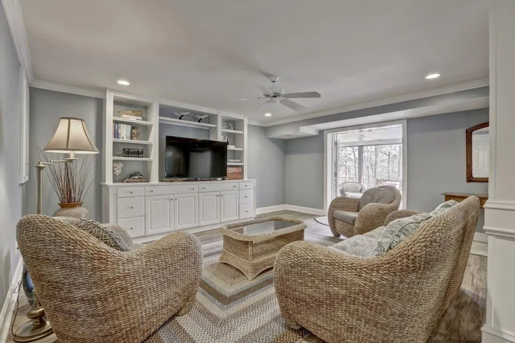1581 Huntingdon Trail, Sandy Springs, Georgia 30350, 5 Bedrooms Bedrooms, ,5 BathroomsBathrooms,Residential,Sold,1581 Huntingdon Trail,5805247
