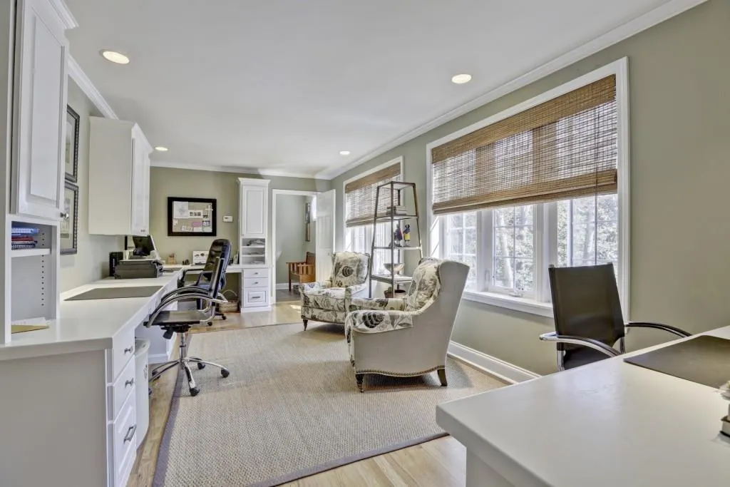 1581 Huntingdon Trail, Sandy Springs, Georgia 30350, 5 Bedrooms Bedrooms, ,5 BathroomsBathrooms,Residential,Sold,1581 Huntingdon Trail,5805247