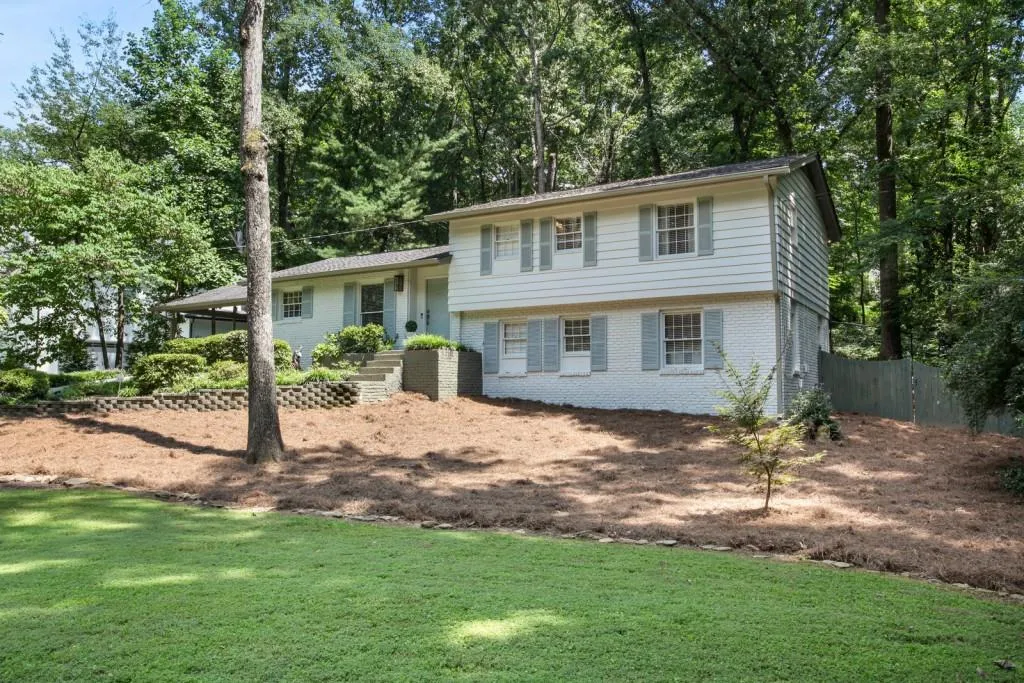 90 Bonnie Lane, Sandy Springs, Georgia 30328, 3 Bedrooms Bedrooms, ,2 BathroomsBathrooms,Residential,Sold,90 Bonnie Lane,6931337