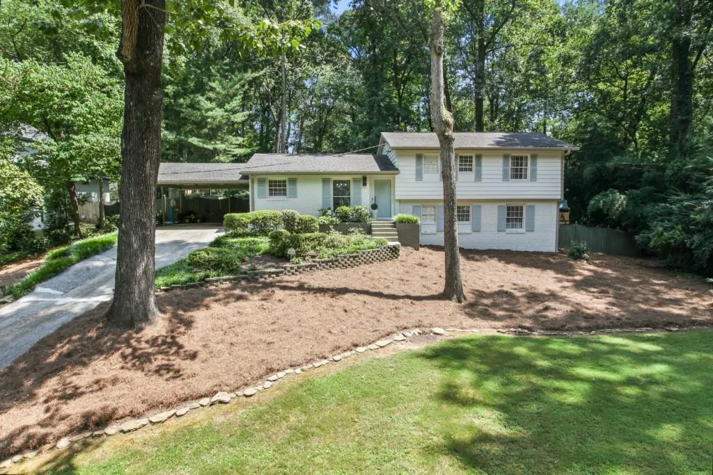 90 Bonnie Lane, Sandy Springs, Georgia 30328, 3 Bedrooms Bedrooms, ,2 BathroomsBathrooms,Residential,Sold,90 Bonnie Lane,6931337