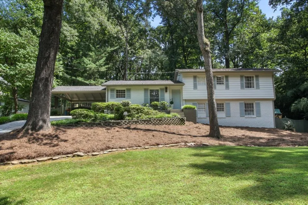 90 Bonnie Lane, Sandy Springs, Georgia 30328, 3 Bedrooms Bedrooms, ,2 BathroomsBathrooms,Residential,Sold,90 Bonnie Lane,6931337