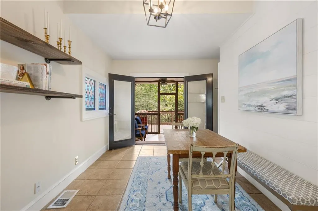 2125 Fairhaven Circle Ne, Atlanta, Georgia 30305, 2 Bedrooms Bedrooms, ,1 BathroomBathrooms,Residential,For Sale,2125 Fairhaven Circle Ne,7664108