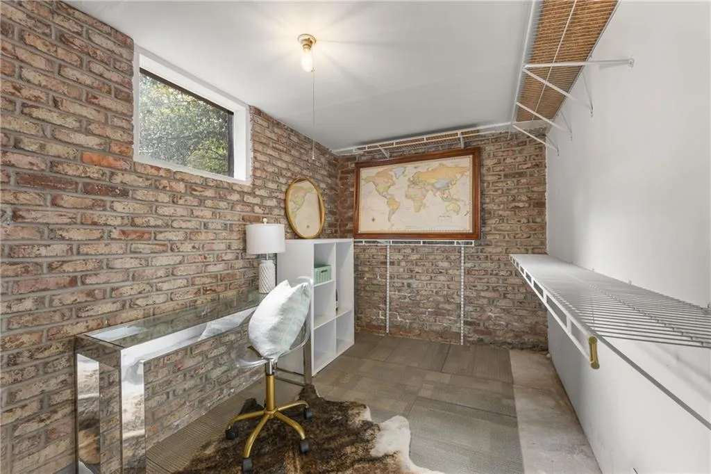 2125 Fairhaven Circle Ne, Atlanta, Georgia 30305, 2 Bedrooms Bedrooms, ,1 BathroomBathrooms,Residential,For Sale,2125 Fairhaven Circle Ne,7664108