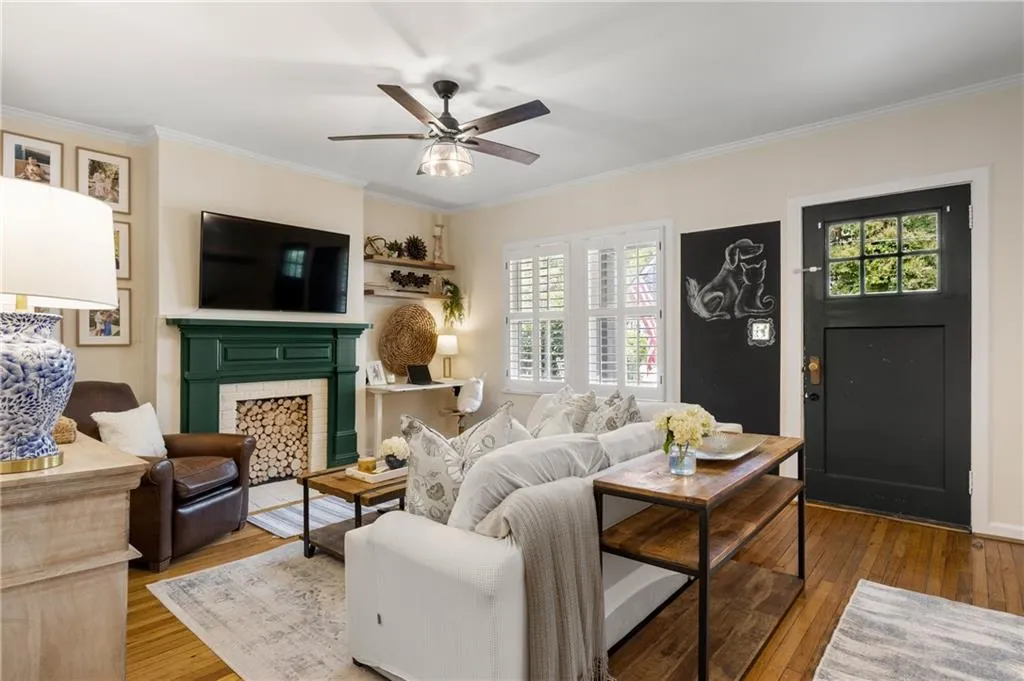 2125 Fairhaven Circle Ne, Atlanta, Georgia 30305, 2 Bedrooms Bedrooms, ,1 BathroomBathrooms,Residential,For Sale,2125 Fairhaven Circle Ne,7664108