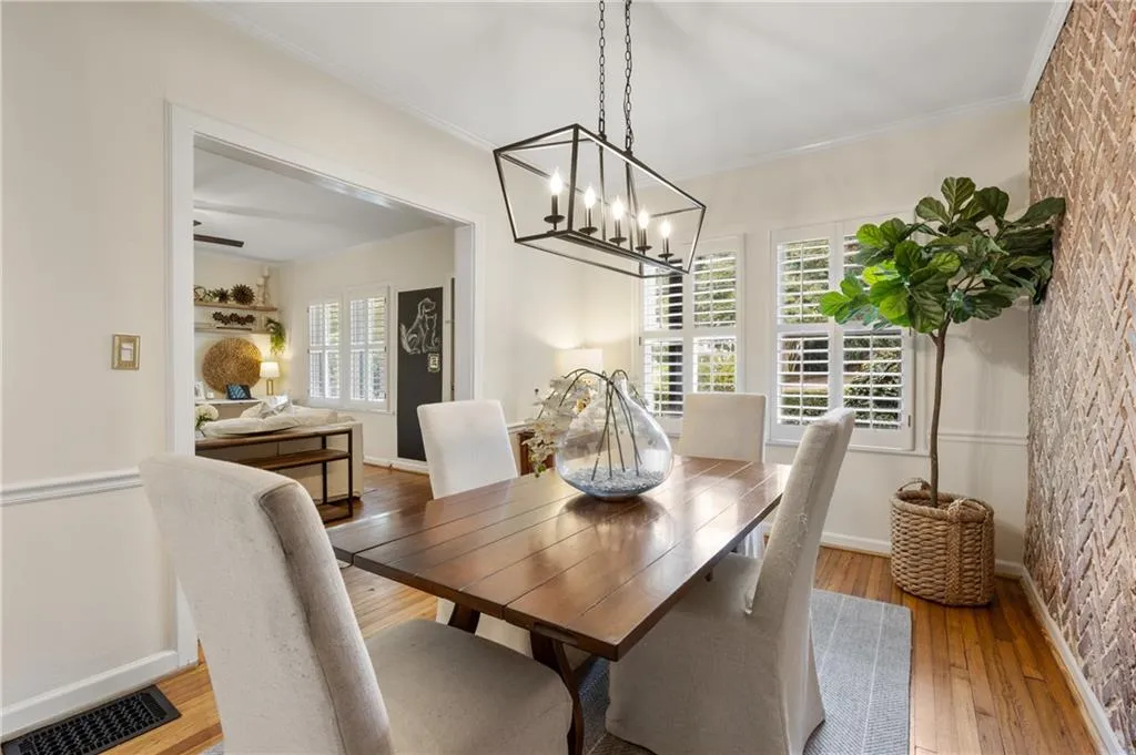 2125 Fairhaven Circle Ne, Atlanta, Georgia 30305, 2 Bedrooms Bedrooms, ,1 BathroomBathrooms,Residential,For Sale,2125 Fairhaven Circle Ne,7664108