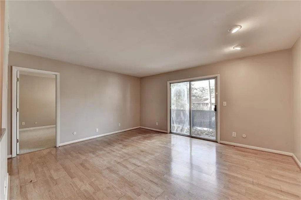 3501 Roswell Road Ne Unit 107, Atlanta, Georgia 30305, 1 Bedroom Bedrooms, 0 ,1 BathroomBathrooms,Residential,For Sale,3501 Roswell Road Ne Unit 107,7848863