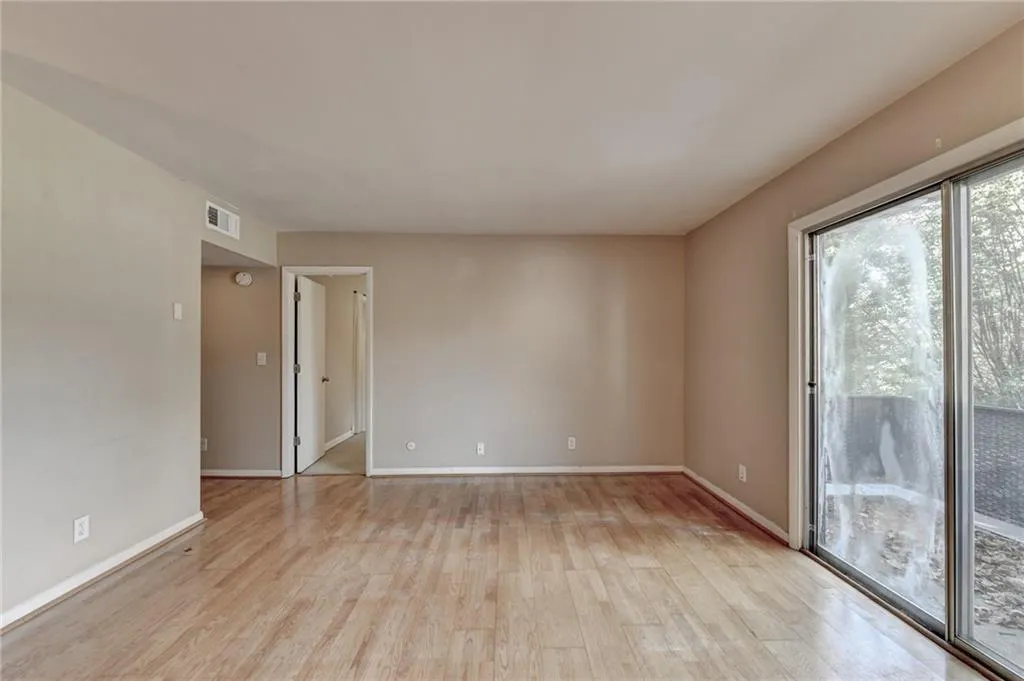 3501 Roswell Road Ne Unit 107, Atlanta, Georgia 30305, 1 Bedroom Bedrooms, 0 ,1 BathroomBathrooms,Residential,For Sale,3501 Roswell Road Ne Unit 107,7848863