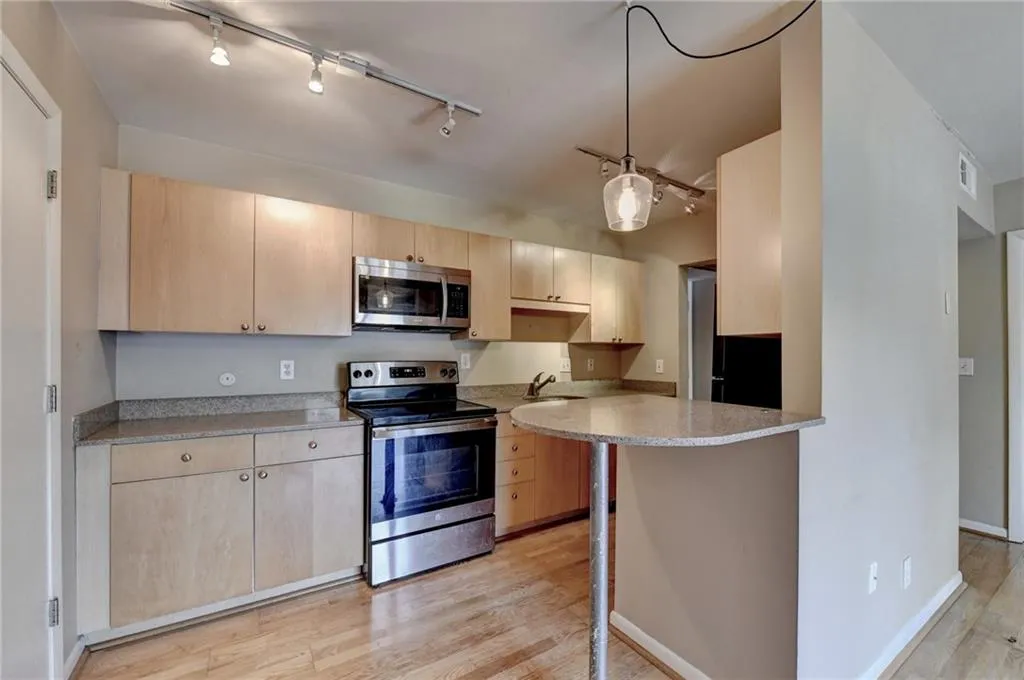 3501 Roswell Road Ne Unit 107, Atlanta, Georgia 30305, 1 Bedroom Bedrooms, 0 ,1 BathroomBathrooms,Residential,For Sale,3501 Roswell Road Ne Unit 107,7848863