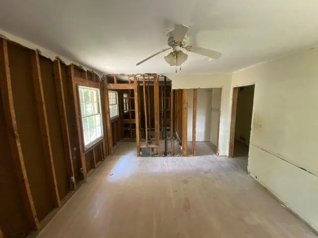 611 Hammond Drive, Sandy Springs, Georgia 30328, 3 Bedrooms Bedrooms, ,2 BathroomsBathrooms,Residential,Sold,611 Hammond Drive,7262742