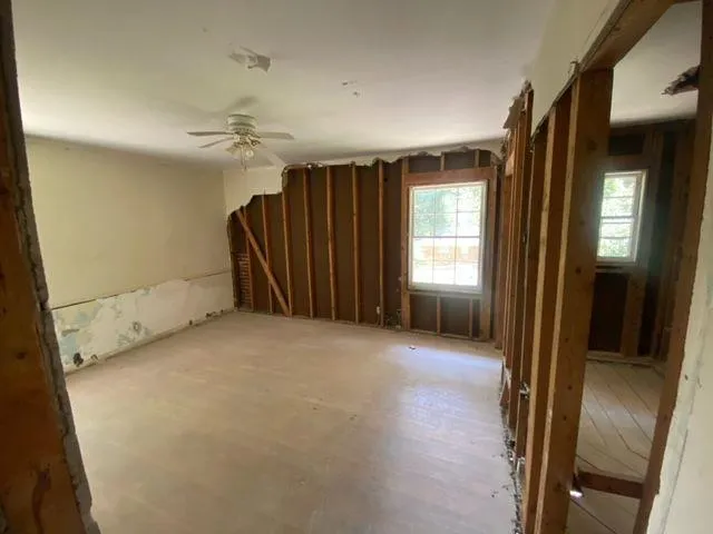 611 Hammond Drive, Sandy Springs, Georgia 30328, 3 Bedrooms Bedrooms, ,2 BathroomsBathrooms,Residential,Sold,611 Hammond Drive,7262742