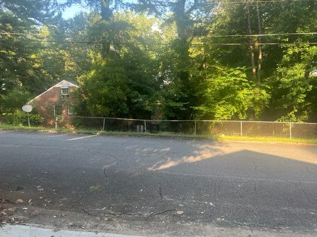 611 Hammond Drive, Sandy Springs, Georgia 30328, 3 Bedrooms Bedrooms, ,2 BathroomsBathrooms,Residential,Sold,611 Hammond Drive,7262742