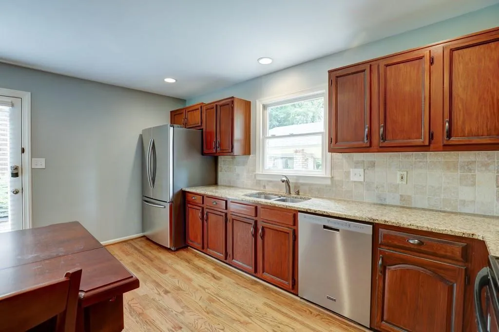 9128 Carroll Manor Drive, Sandy Springs, Georgia 30350, 2 Bedrooms Bedrooms, ,2 BathroomsBathrooms,Residential,Sold,9128 Carroll Manor Drive,6729047