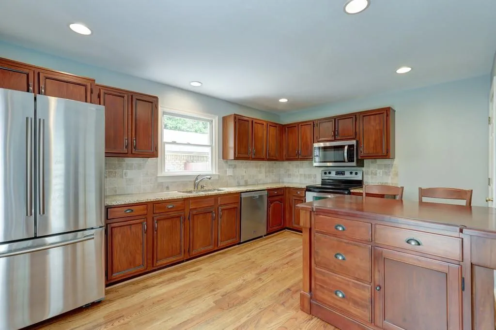 9128 Carroll Manor Drive, Sandy Springs, Georgia 30350, 2 Bedrooms Bedrooms, ,2 BathroomsBathrooms,Residential,Sold,9128 Carroll Manor Drive,6729047