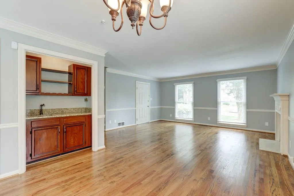 9128 Carroll Manor Drive, Sandy Springs, Georgia 30350, 2 Bedrooms Bedrooms, ,2 BathroomsBathrooms,Residential,Sold,9128 Carroll Manor Drive,6729047