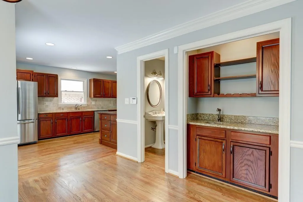 9128 Carroll Manor Drive, Sandy Springs, Georgia 30350, 2 Bedrooms Bedrooms, ,2 BathroomsBathrooms,Residential,Sold,9128 Carroll Manor Drive,6729047