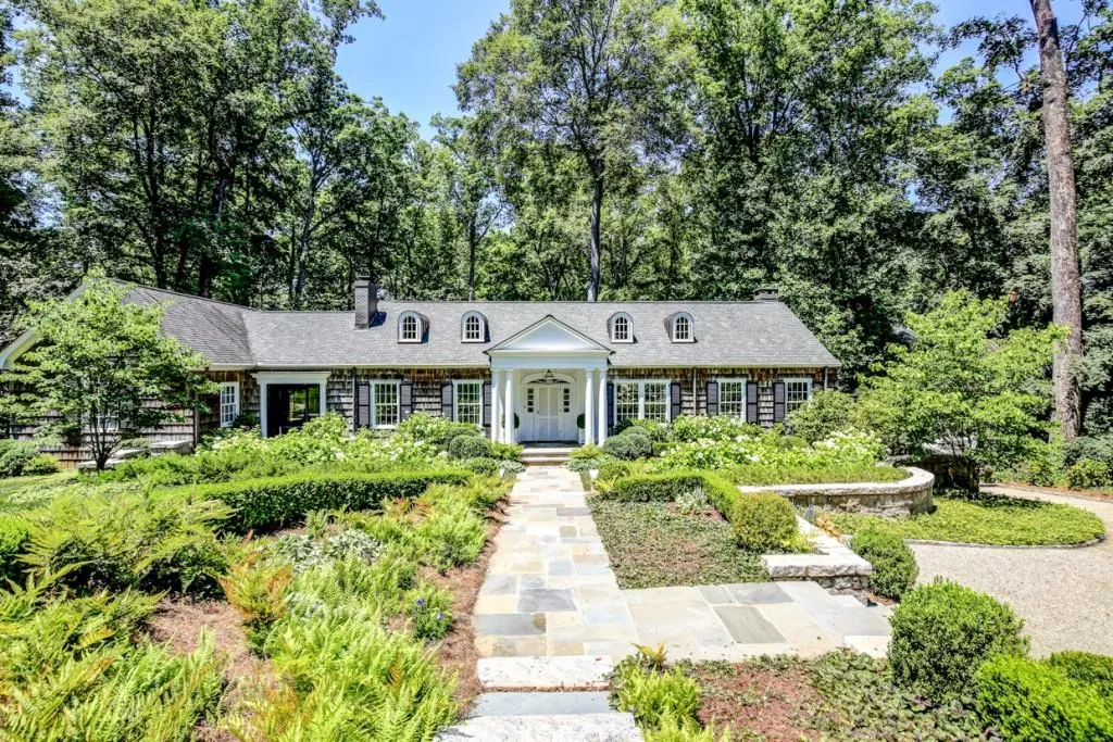 1290 West Wesley Road, Atlanta, Georgia 30327, 4 Bedrooms Bedrooms, ,4 BathroomsBathrooms,Residential,Sold,1290 West Wesley Road,5856076