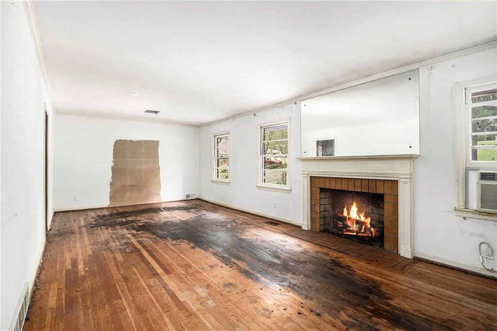 1880 Wellbourne Drive Ne, Atlanta, Georgia 30324, 3 Bedrooms Bedrooms, ,2 BathroomsBathrooms,Residential,For Sale,1880 Wellbourne Drive Ne,7662692