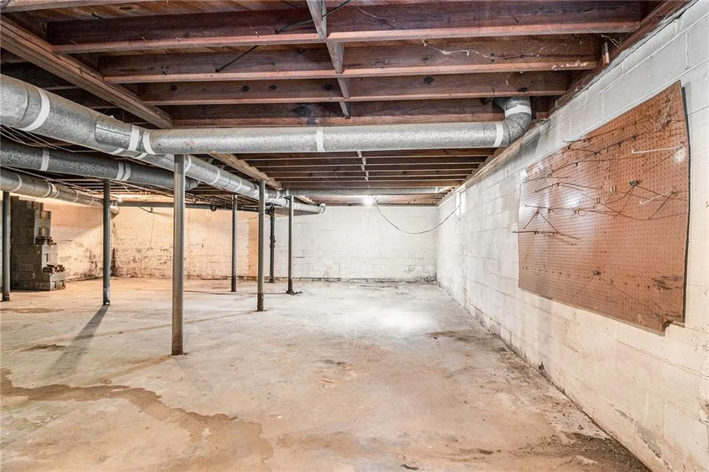 1880 Wellbourne Drive Ne, Atlanta, Georgia 30324, 3 Bedrooms Bedrooms, ,2 BathroomsBathrooms,Residential,For Sale,1880 Wellbourne Drive Ne,7662692