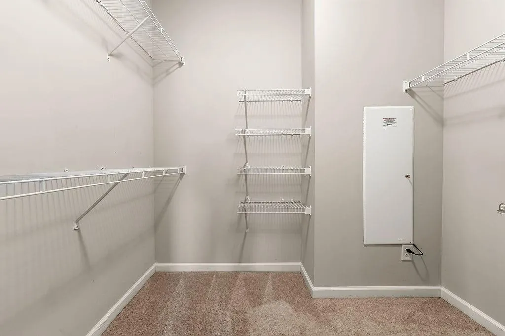 4755 Roswell Road, Sandy Springs, Georgia 30342, 2 Bedrooms Bedrooms, ,2 BathroomsBathrooms,Residential,Sold,4755 Roswell Road,7095954