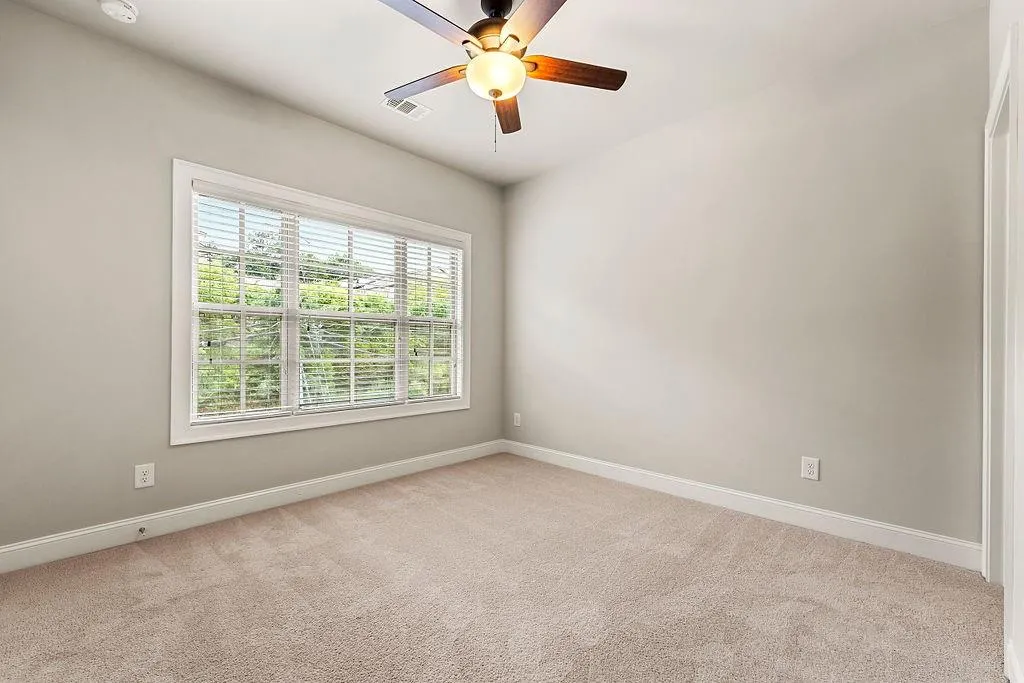 4755 Roswell Road, Sandy Springs, Georgia 30342, 2 Bedrooms Bedrooms, ,2 BathroomsBathrooms,Residential,Sold,4755 Roswell Road,7095954