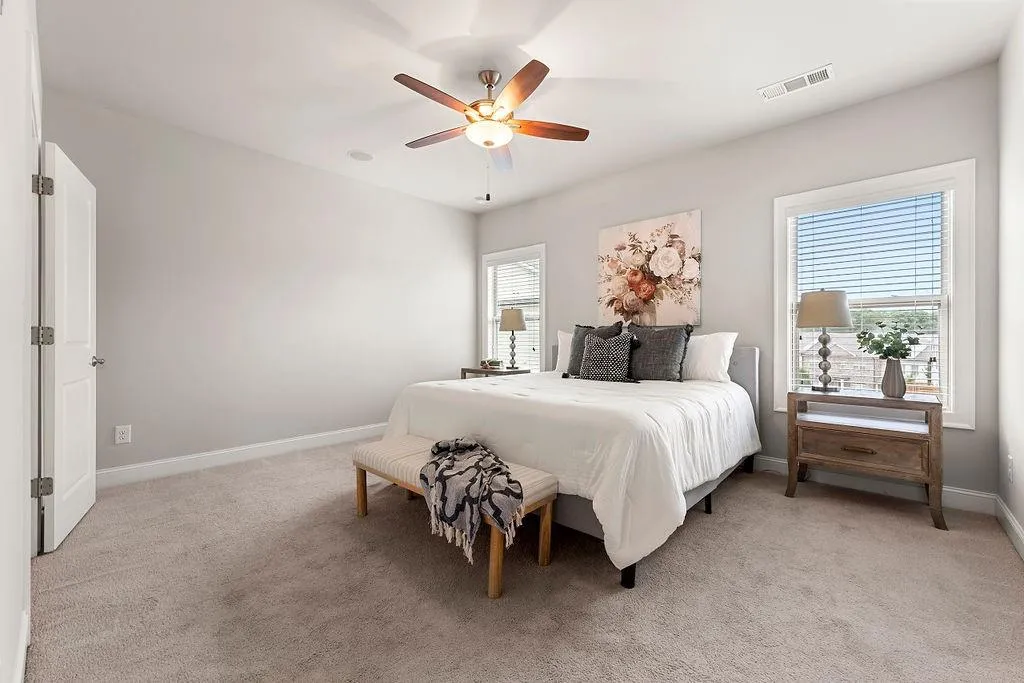 4755 Roswell Road, Sandy Springs, Georgia 30342, 2 Bedrooms Bedrooms, ,2 BathroomsBathrooms,Residential,Sold,4755 Roswell Road,7095954