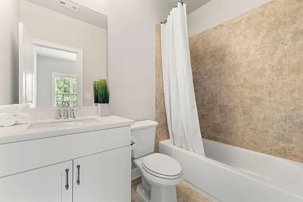 4755 Roswell Road, Sandy Springs, Georgia 30342, 2 Bedrooms Bedrooms, ,2 BathroomsBathrooms,Residential,Sold,4755 Roswell Road,7095954