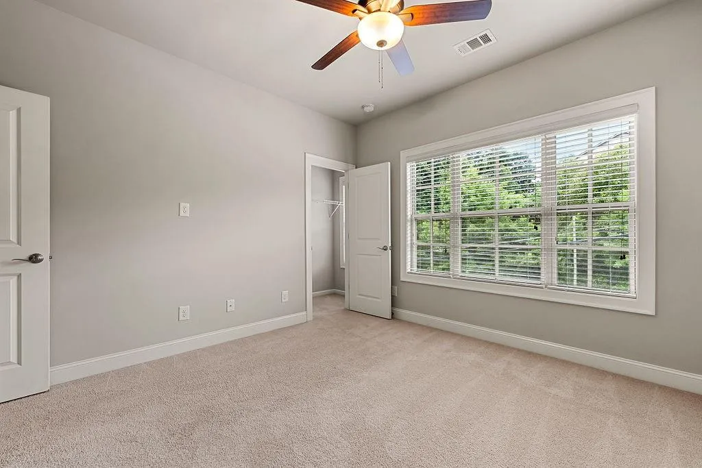 4755 Roswell Road, Sandy Springs, Georgia 30342, 2 Bedrooms Bedrooms, ,2 BathroomsBathrooms,Residential,Sold,4755 Roswell Road,7095954