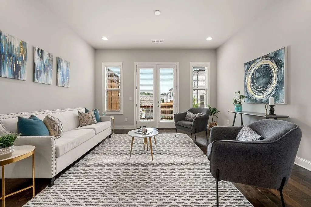 4755 Roswell Road, Sandy Springs, Georgia 30342, 2 Bedrooms Bedrooms, ,2 BathroomsBathrooms,Residential,Sold,4755 Roswell Road,7095954