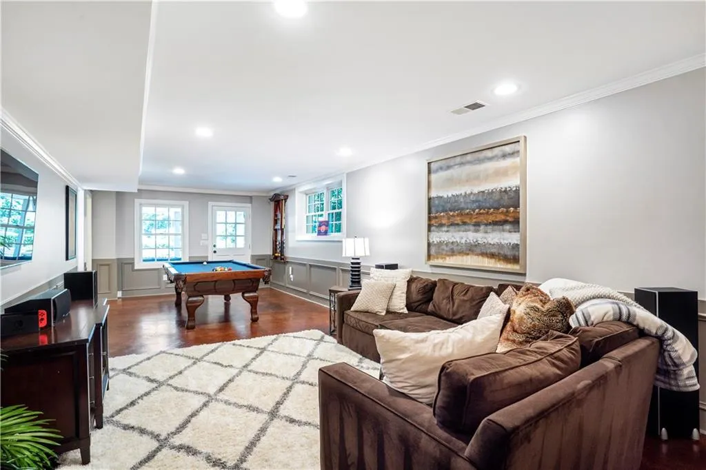 70 Old Powers Place, Atlanta, Georgia 30327, 4 Bedrooms Bedrooms, ,3 BathroomsBathrooms,Residential,Sold,70 Old Powers Place,6953256