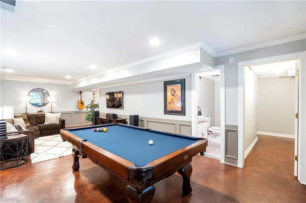 70 Old Powers Place, Atlanta, Georgia 30327, 4 Bedrooms Bedrooms, ,3 BathroomsBathrooms,Residential,Sold,70 Old Powers Place,6953256