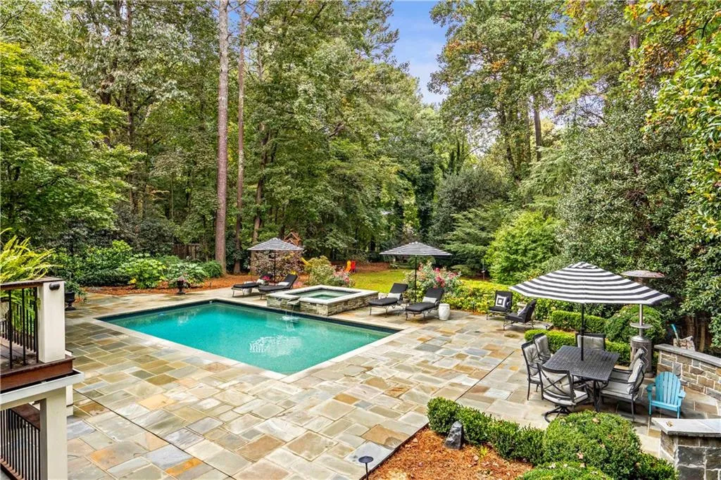 70 Old Powers Place, Atlanta, Georgia 30327, 4 Bedrooms Bedrooms, ,3 BathroomsBathrooms,Residential,Sold,70 Old Powers Place,6953256