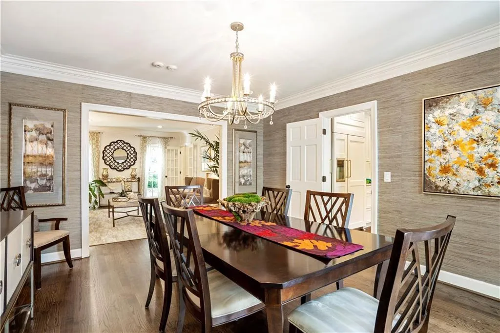 70 Old Powers Place, Atlanta, Georgia 30327, 4 Bedrooms Bedrooms, ,3 BathroomsBathrooms,Residential,Sold,70 Old Powers Place,6953256