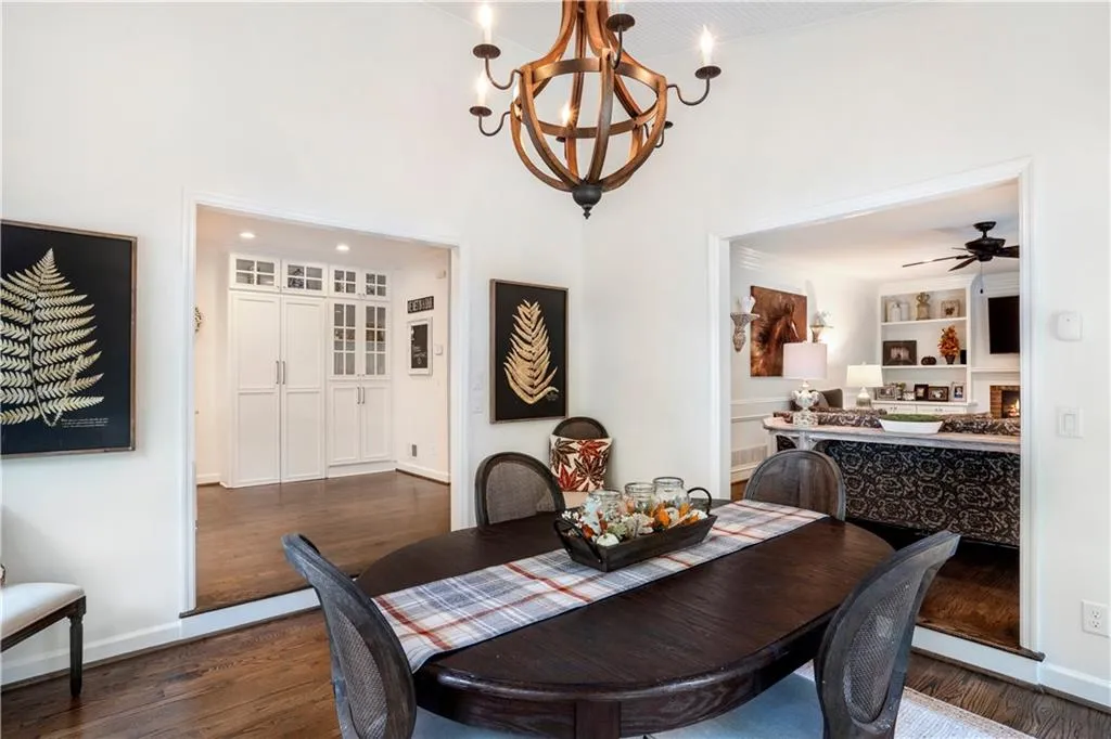 70 Old Powers Place, Atlanta, Georgia 30327, 4 Bedrooms Bedrooms, ,3 BathroomsBathrooms,Residential,Sold,70 Old Powers Place,6953256