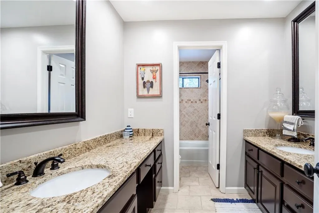 70 Old Powers Place, Atlanta, Georgia 30327, 4 Bedrooms Bedrooms, ,3 BathroomsBathrooms,Residential,Sold,70 Old Powers Place,6953256