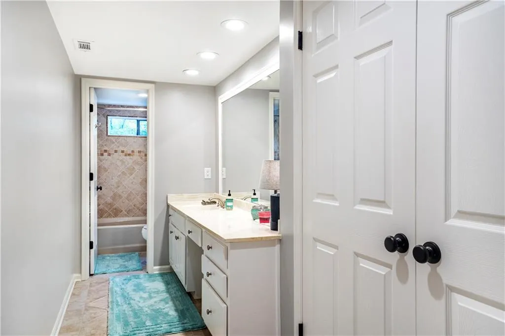 70 Old Powers Place, Atlanta, Georgia 30327, 4 Bedrooms Bedrooms, ,3 BathroomsBathrooms,Residential,Sold,70 Old Powers Place,6953256