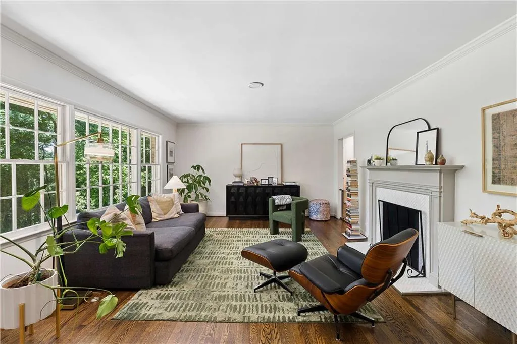 6748 Brandon Mill Road, Sandy Springs, Georgia 30328, 5 Bedrooms Bedrooms, ,3 BathroomsBathrooms,Residential,For Sale,6748 Brandon Mill Road,7758147