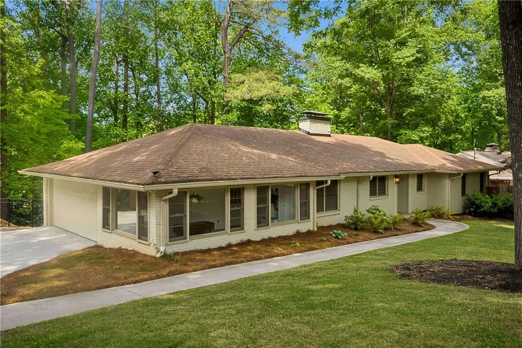 6748 Brandon Mill Road, Sandy Springs, Georgia 30328, 5 Bedrooms Bedrooms, ,3 BathroomsBathrooms,Residential,For Sale,6748 Brandon Mill Road,7758147