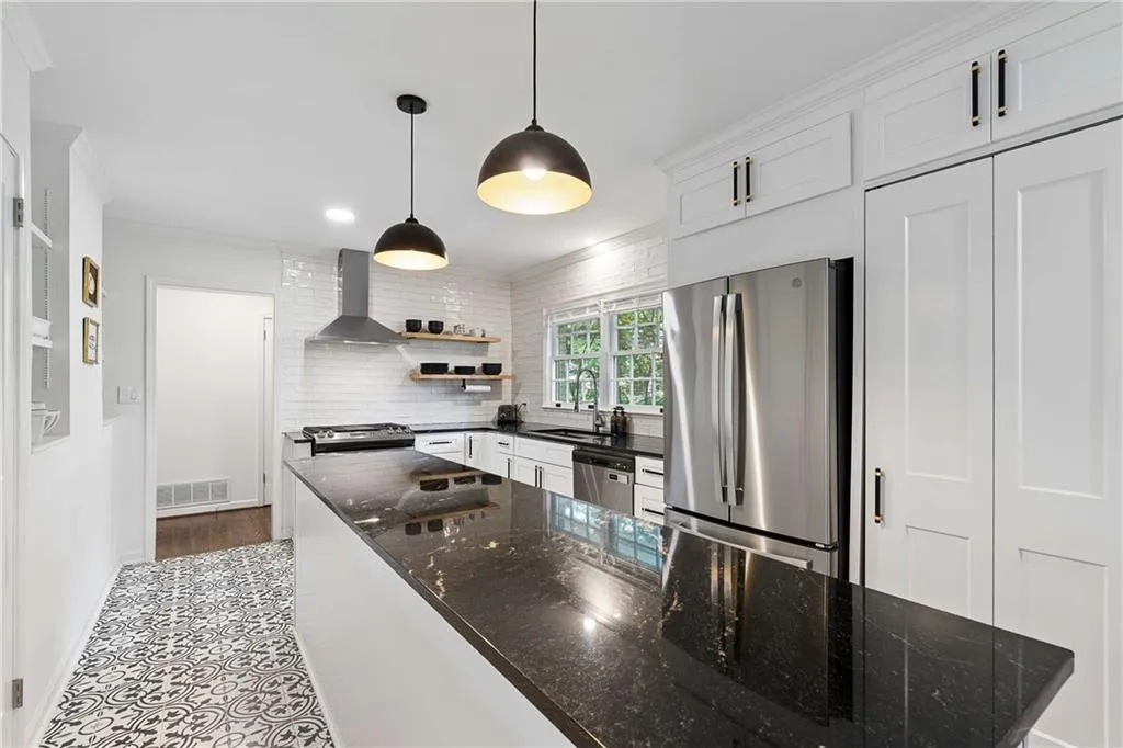 6748 Brandon Mill Road, Sandy Springs, Georgia 30328, 5 Bedrooms Bedrooms, ,3 BathroomsBathrooms,Residential,For Sale,6748 Brandon Mill Road,7758147