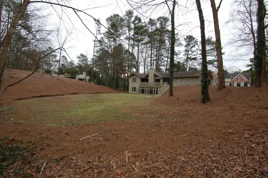 905 Heards Ferry Road, Atlanta, Georgia 30328, 5 Bedrooms Bedrooms, ,3 BathroomsBathrooms,Residential,Sold,905 Heards Ferry Road,6707271