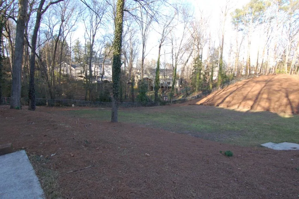 905 Heards Ferry Road, Atlanta, Georgia 30328, 5 Bedrooms Bedrooms, ,3 BathroomsBathrooms,Residential,Sold,905 Heards Ferry Road,6707271