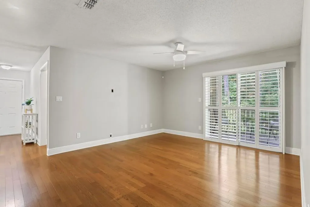 6204 Santa Fe Parkway, Sandy Springs, Georgia 30350, 2 Bedrooms Bedrooms, ,2 BathroomsBathrooms,Residential,Sold,6204 Santa Fe Parkway,7264692