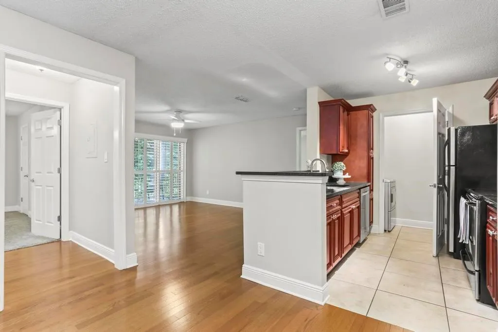 6204 Santa Fe Parkway, Sandy Springs, Georgia 30350, 2 Bedrooms Bedrooms, ,2 BathroomsBathrooms,Residential,Sold,6204 Santa Fe Parkway,7264692