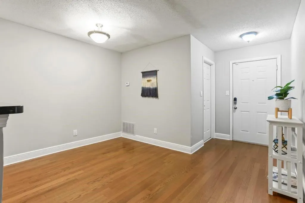 6204 Santa Fe Parkway, Sandy Springs, Georgia 30350, 2 Bedrooms Bedrooms, ,2 BathroomsBathrooms,Residential,Sold,6204 Santa Fe Parkway,7264692
