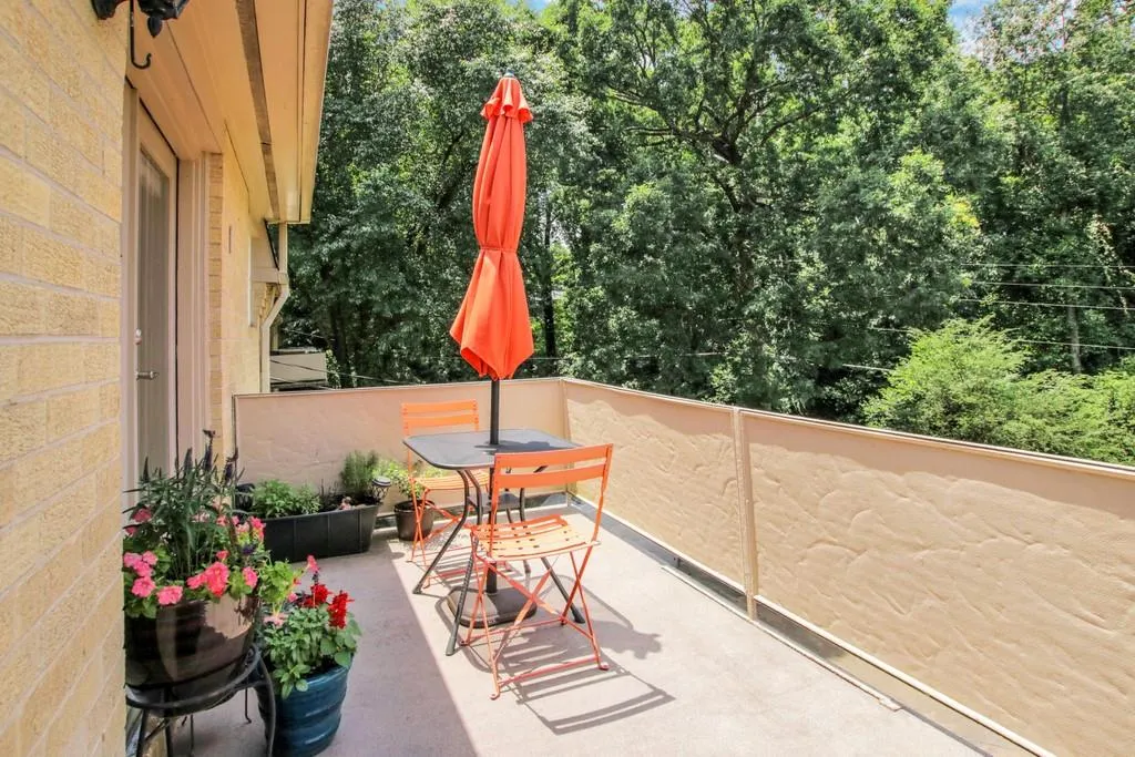 5400 Roswell Road Unit G1, Atlanta, Georgia 30342, 1 Bedroom Bedrooms, ,1 BathroomBathrooms,Residential,Sold,5400 Roswell Road Unit G1,6739614