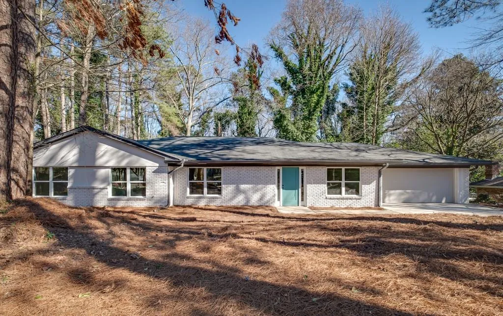 5941 Hilderbrand Drive, Sandy Springs, Georgia 30328, 5 Bedrooms Bedrooms, ,3 BathroomsBathrooms,Residential,Sold,5941 Hilderbrand Drive,6836405