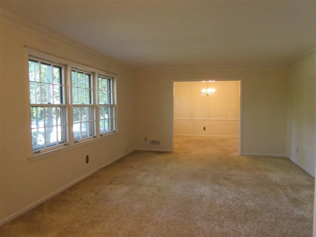 700 Spalding Drive, Sandy Springs, Georgia 30328, 4 Bedrooms Bedrooms, ,2 BathroomsBathrooms,Residential,Sold,700 Spalding Drive,5750842