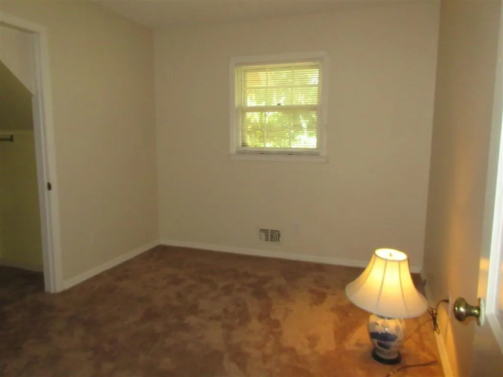 700 Spalding Drive, Sandy Springs, Georgia 30328, 4 Bedrooms Bedrooms, ,2 BathroomsBathrooms,Residential,Sold,700 Spalding Drive,5750842